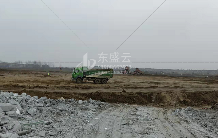 強(qiáng)夯公司東盛云，在襄陽(yáng)劉集比亞迪產(chǎn)業(yè)園提出合理化建議